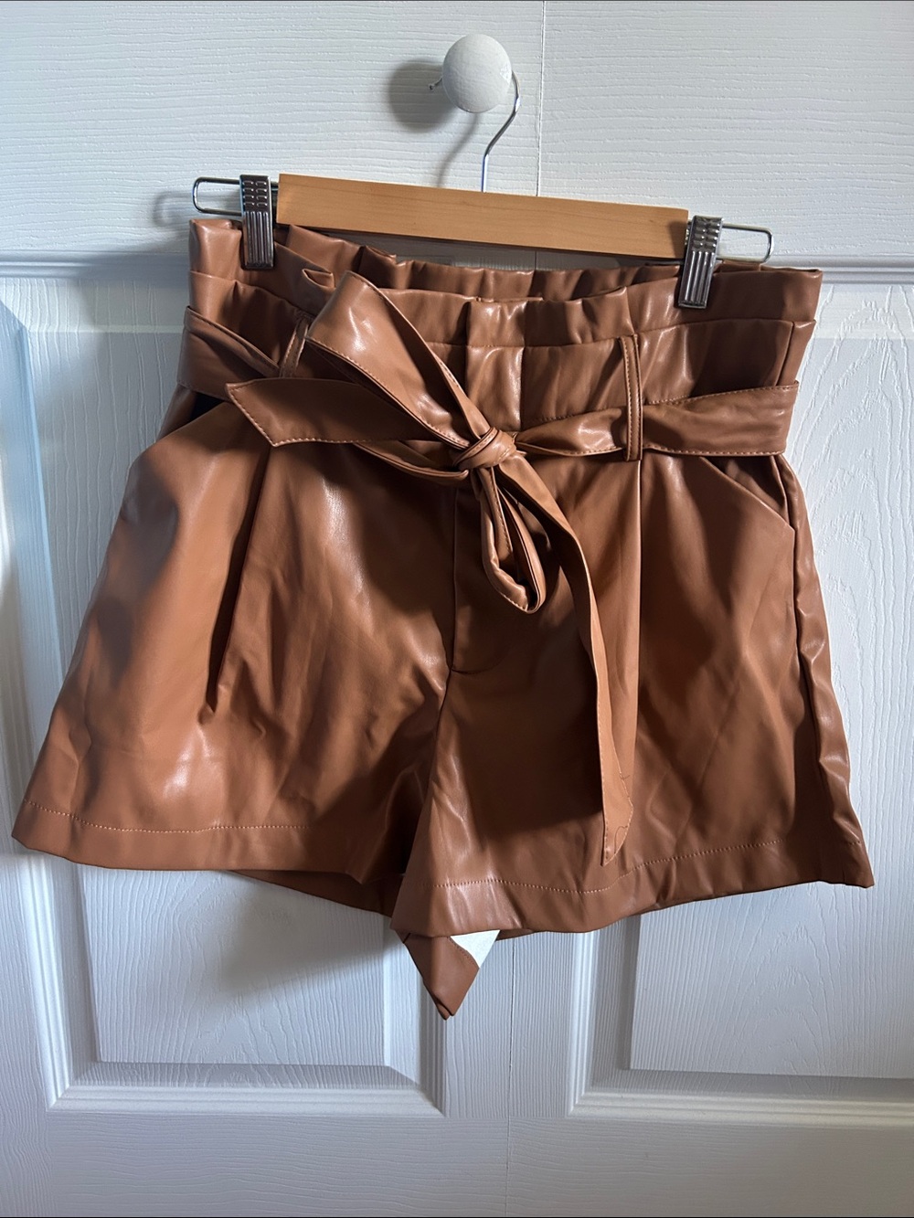 Ces Femme High-Waist Paperbag Faux Leather Shorts in Brown